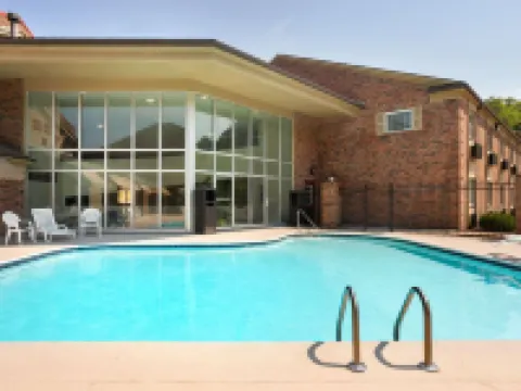 Baymont by Wyndham Kansas City KU Medical Center Hotels in Wyandotte County