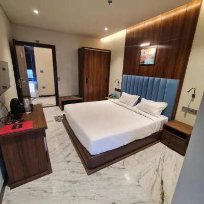 All Starr Club Hotels near Sheetla Mata Temple Chaksu