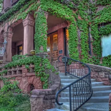 The Redstone Inn and Suites