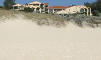 Scarborough & Absolutely Beachfront - parking