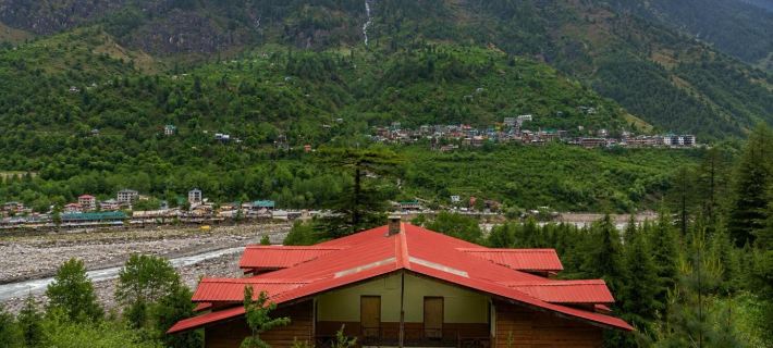 The Pine Chalet Hotels in Manali