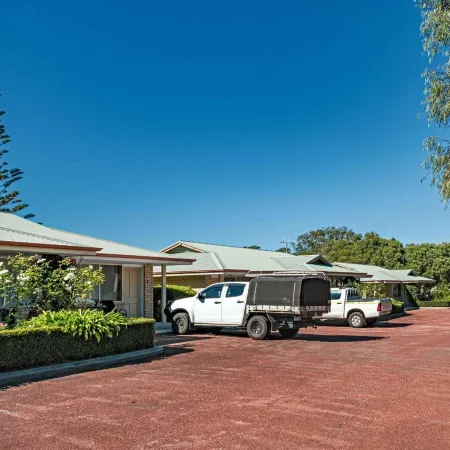 Emu Point Motel