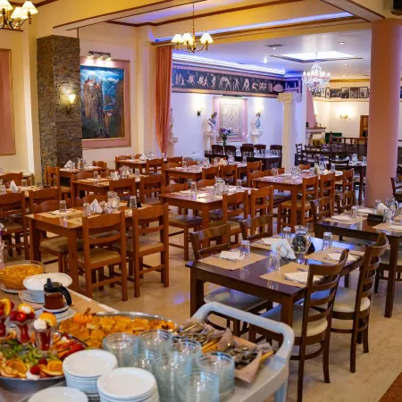 Hotel Kosta Famissi