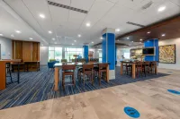 Holiday Inn Express & Suites Staunton