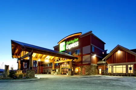 Holiday Inn Express & Suites Kalispell Отели в г. Калиспелл