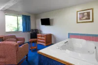 Super 8 by Wyndham Delmont Hotels in Greensburg