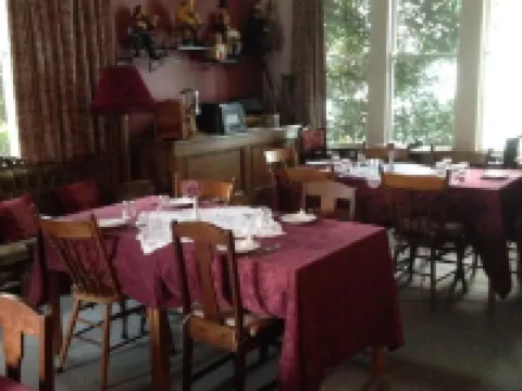 Butlers Guesthouse Hotels in Colac