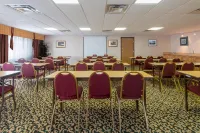 Holiday Inn Express & Suites Raton