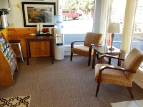 Cougar Land Motel Hotels in Pullman