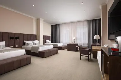 Central City Hotel Hotel dekat Novyye Bestyzhiye Vanny