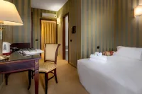Best Western Hotel Cavalieri Della Corona Hôtels à : Lonate Pozzolo