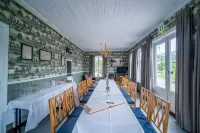Gloppen Hotell - by Classic Norway Hotels - parking