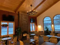 Jolly Roger Inn & Resort Hotels in Parry Sound