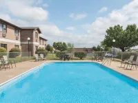 Super 8 by Wyndham Farmington Hotels in St. Francois Township