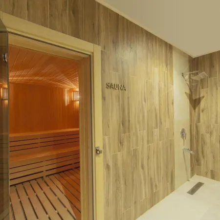 Lamec Hotel Business