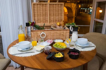 Signature Apartments Santa Catarina Отели рядом с достопримечательностью «Jardim do Infante Dom Henrique»