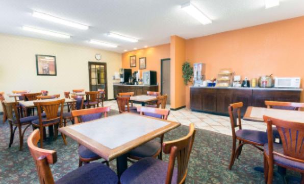 Days Inn by Wyndham Colorado Springs Airport