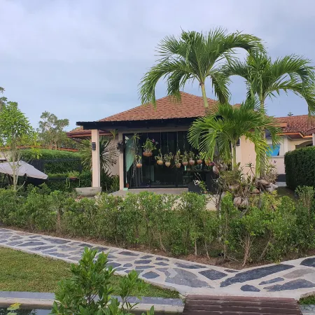 Siri Thai Lodges