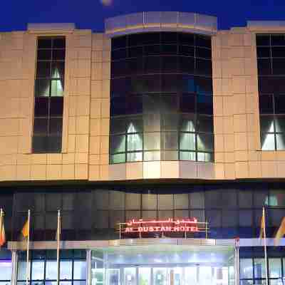 Al Bustan Tower Hotel Suites Hotel Exterior