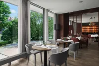 Crystal House Suite Hotel & Spa