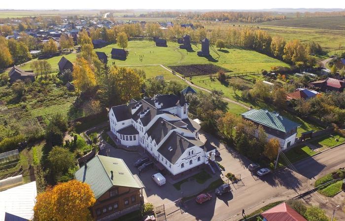 Kremlyovsky Hotel