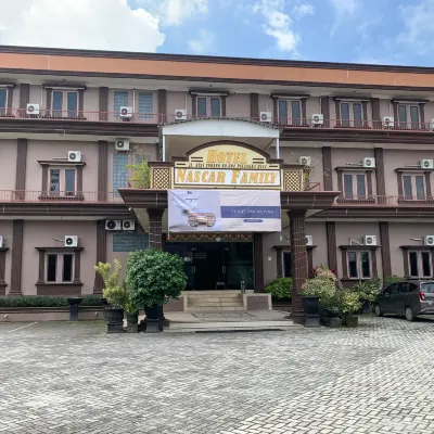 Collection O 90395 Hotel Nascar Family Hotels near Taman Soekarno