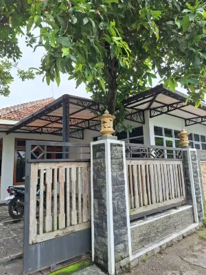 Nuri Rose Homestay Hotels in Jagalan