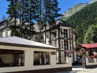 Gold Star Hotel Hotels in Dombay