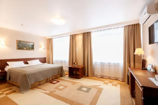 Урал Отели рядом с достопримечательностью «Храм-на-Крови»