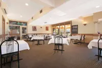 Econo Lodge Griffith Motor Inn - breakfast