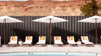 Slackline Moab, Outset Collection by Hilton - Family
