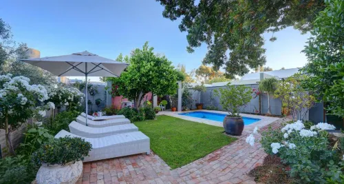 81 on Church Guest House Hotels in Prince Albert