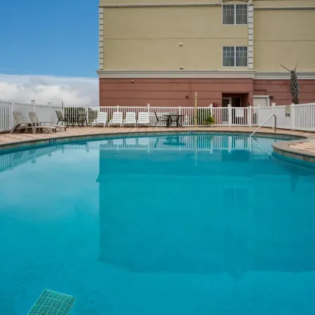 Country Inn & Suites by Radisson, Crestview, FL