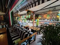 Embassy Romana - بار