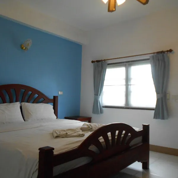 Hotel International Prestige - Housity