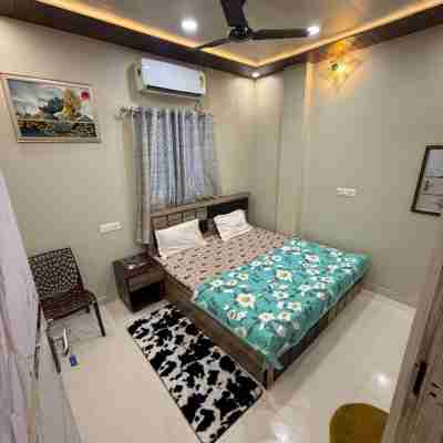 Hotel O Shiv Balaji Guest House Rooms