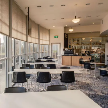 Mantra Hobart Airport