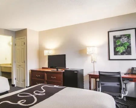 Wingate by Wyndham Brunswick GA / I-95 Hotels in Dock Junction