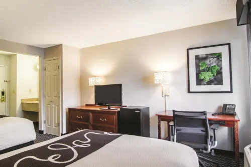 Wingate by Wyndham Brunswick GA / I-95