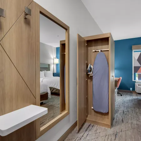 Holiday Inn Express & Suites DESTIN E - COMMONS MALL AREA by IHG Hotels in Destin