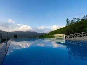 Camelot Resort