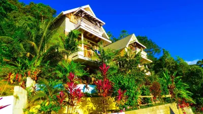 Mouggae Blues Villas Hotels in Glacis