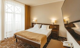 Apriori Hotel