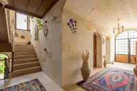 Esens Stone House - Bed and Breakfasts
