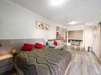 Athena Motel Apartments Hotels in South Toowoomba