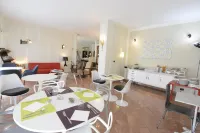 Hotel Tourist - Bữa sáng