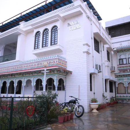 Panna Vilas - A Lake Facing Boutique Hotel