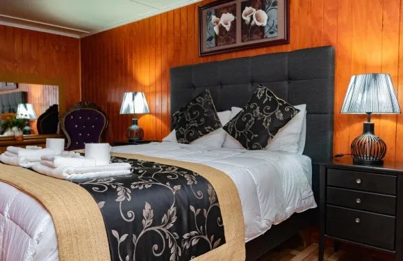 霍恩角鐵工酒店