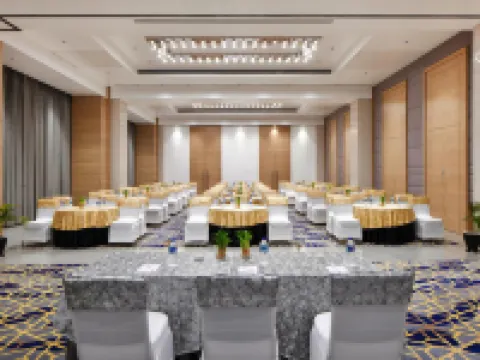 ラカビ・ザ・フェルン, イガトプリ ナーシクのホテル