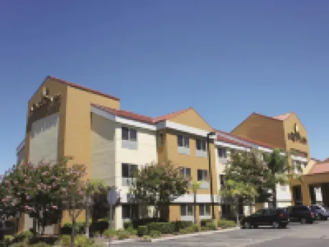 La Quinta Inn & Suites by Wyndham Dublin - Pleasanton Hotels in Dublin